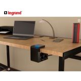 LG 694812 PRODUZNI BLOK SA KACENJEM 4X2P+E 2XUSB-A 1.5M (CRNA)